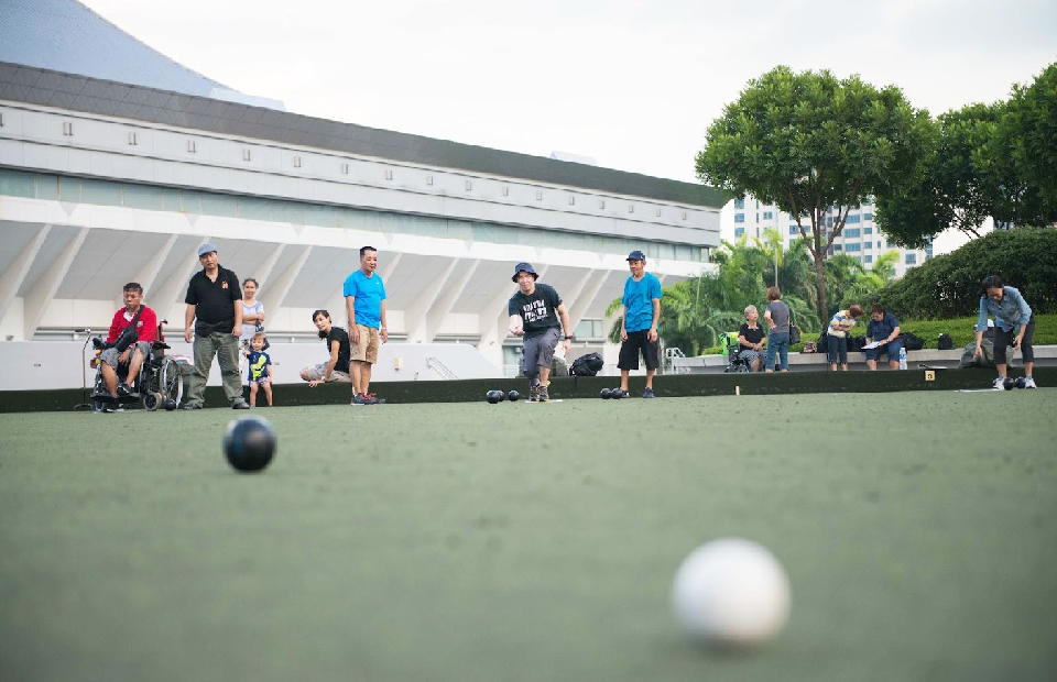 Lawn Bowls What Is It, And How Do You Play It? Hear From A Long Time